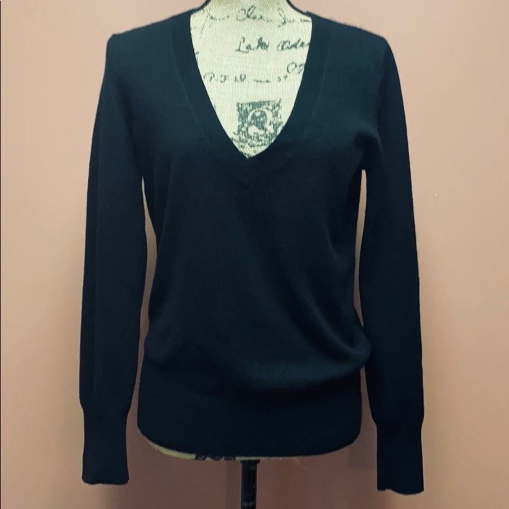 Banana Republic 100% Cashmere Black V-Neck Sweater